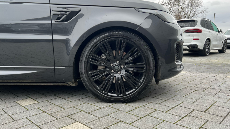 Land Rover Range Rover Sport 3.0 D300 Autobiography Dynamic 5dr Auto Diesel Estate